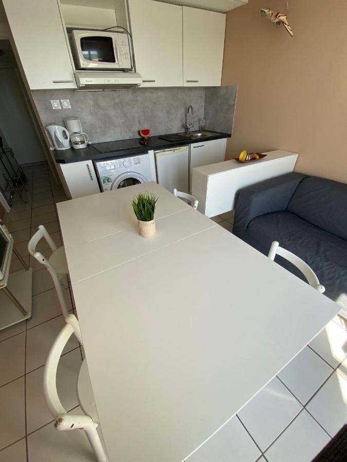 4 Personnes Vue Sur *